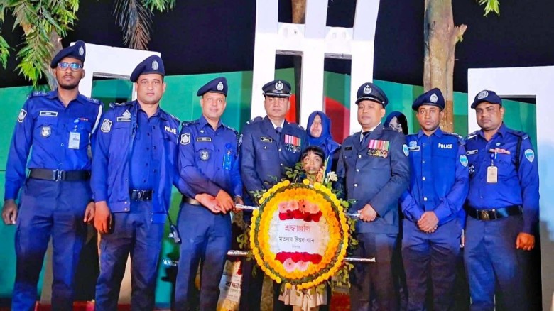 আন্তর্জাতিক মাতৃভাষা দিবসে মতলব উত্তর থানা পুলিশের শ্রদ্ধা ন