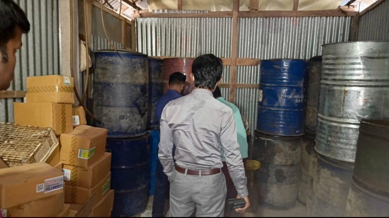 মতলব উত্তরে অবৈধভাবে জ্বালানী তেল মজুদ: ভ্রাম্যমাণ আদালতের জরিমানা